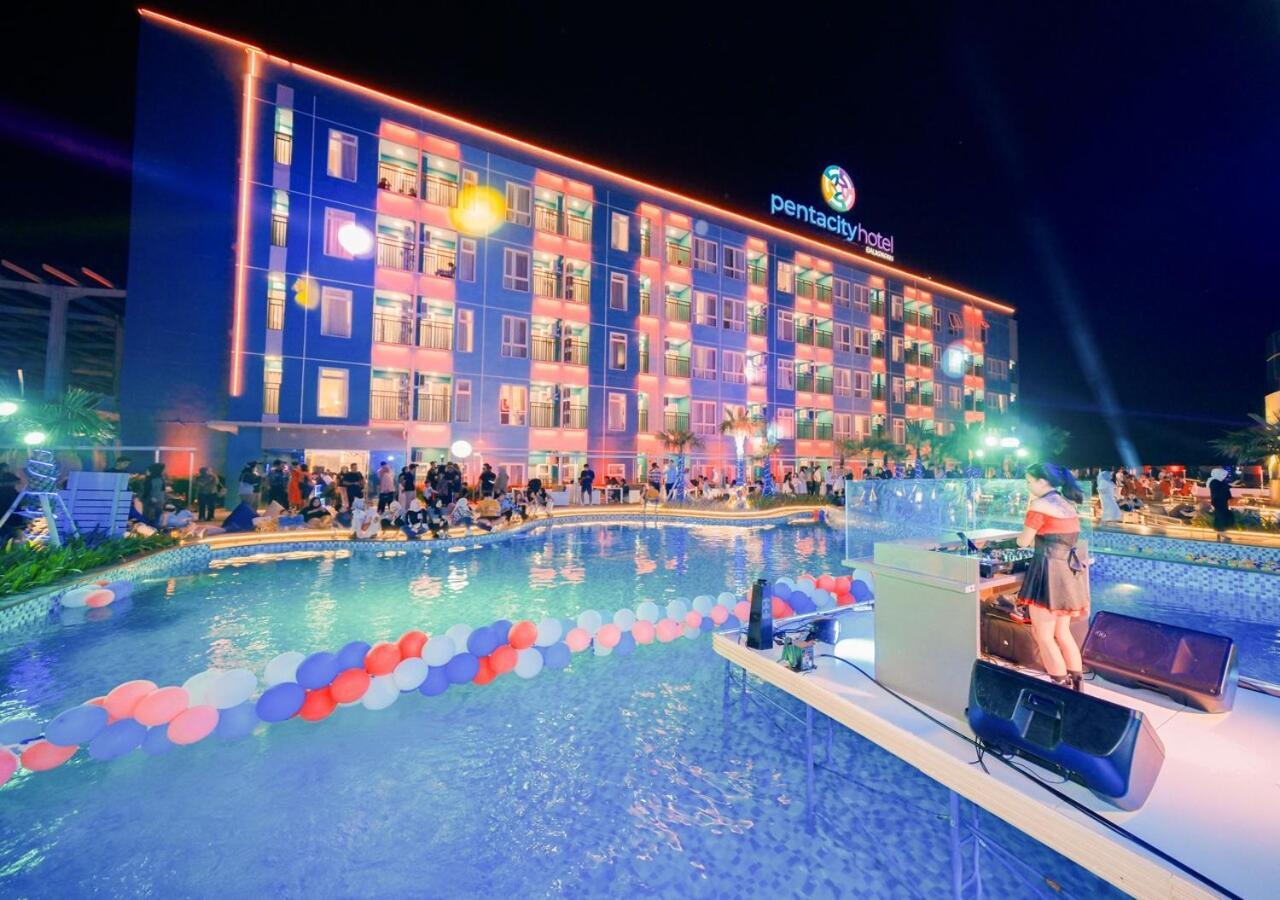 Pentacity Hotel Balikpapan ภายนอก รูปภาพ
